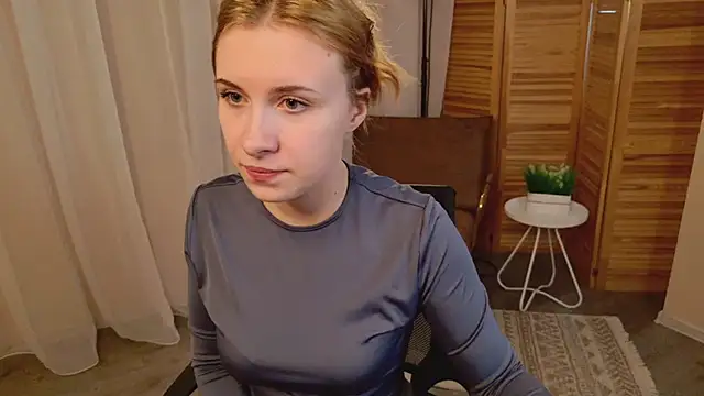 miraiakik online show from April 22, 1:18 pm