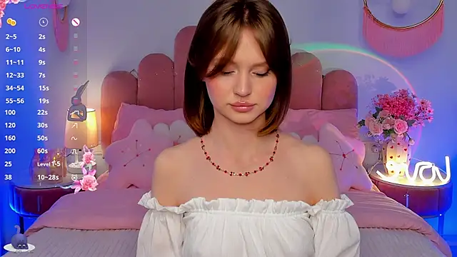 Snapshot of MariLew chatting on June 5, 5:34 am MariLew online show from June 5, 5:34 am