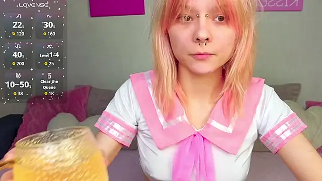 PerryKitty online show from April 21, 7:31 pm