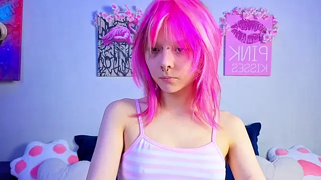 PerryKitty online show from June 25, 3:17 pm