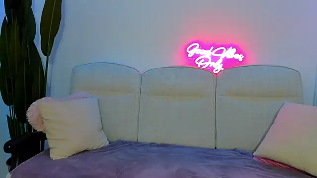 Cassy-Foxy online show from April 14, 5:23 am