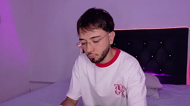 andymaxwell online show from March 25, 10:08 pm