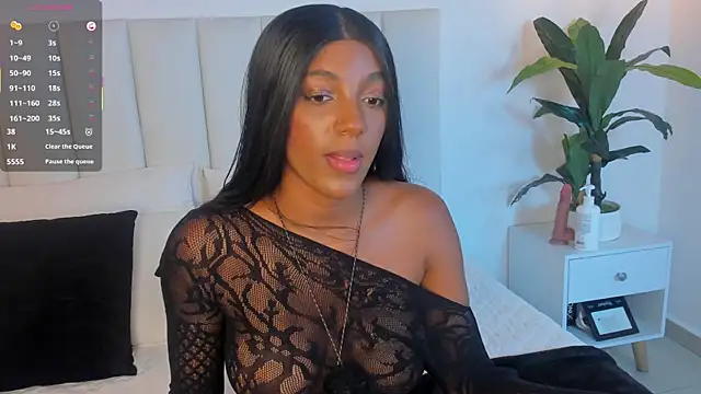Snapshot of Megan_Brunette2 chatting on May 26, 1:04 am Megan Brunette2 online show from May 26, 1:04 am