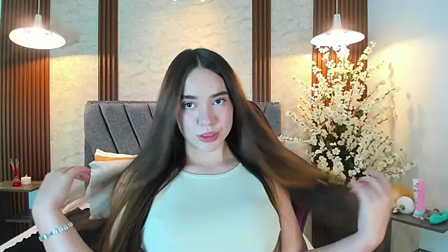 Snapshot of Anissa_m_ chatting on April 2, 6:58 pm Anissa m online show from April 2, 6:58 pm