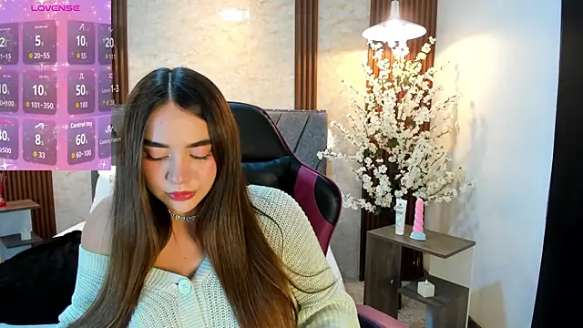 Snapshot of Anissa_m_ chatting on April 8, 7:26 pm Anissa m online show from April 8, 7:26 pm
