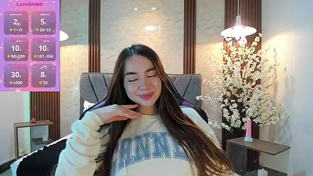 Snapshot of Anissa_m_ chatting on April 13, 2:10 pm Anissa m online show from April 13, 2:10 pm