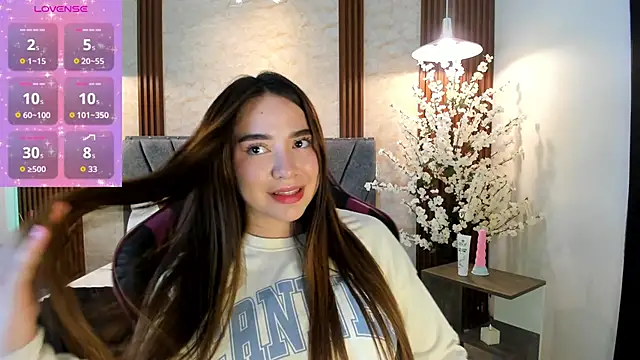 Snapshot of Anissa_m_ chatting on April 7, 7:04 pm Anissa m online show from April 7, 7:04 pm