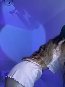 AvaTayloor online show from April 16, 1:56 pm