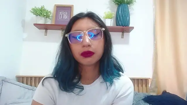 Violet 2003 online show from May 29, 2:34 pm