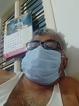 Snapshot of mature55 chatting on June 1, 1:33 pm mature55 online show from June 1, 1:33 pm