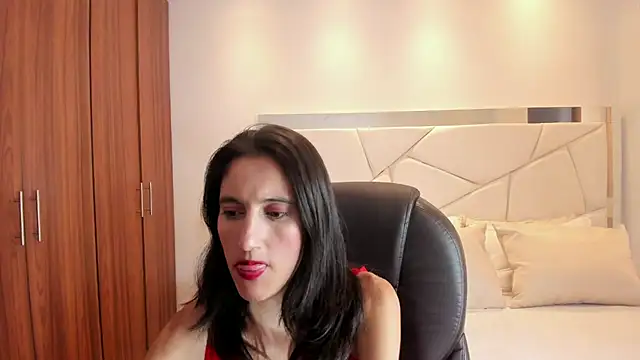 Shary leon online show from April 30, 7:10 pm
