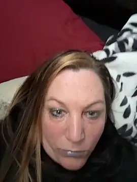 Queenemerald online show from April 4, 12:39 am