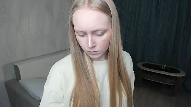 VestaBowmer online show from April 19, 6:14 am