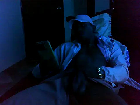 Snapshot of TomaTuYuco chatting on May 14, 12:29 am TomaTuYuco online show from May 14, 12:29 am