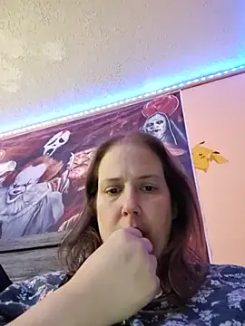 023thickandjuicy07 online show from June 19, 2:39 am