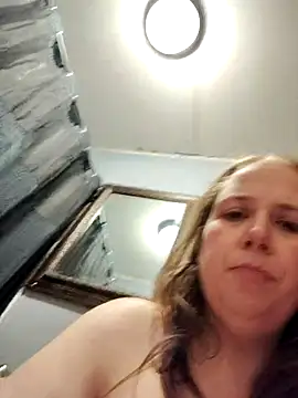 023thickandjuicy07 online show from April 12, 2:26 am