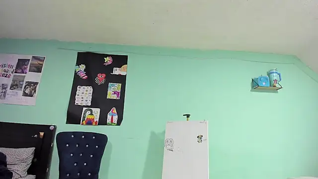 TYLERhHOT2005 online show from April 6, 11:28 pm