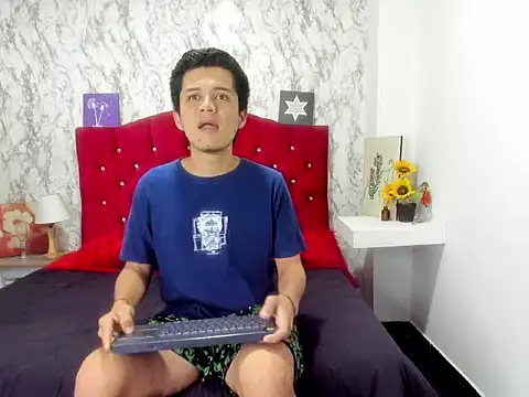 Alejandra and James  online show from April 26, 11:40 am
