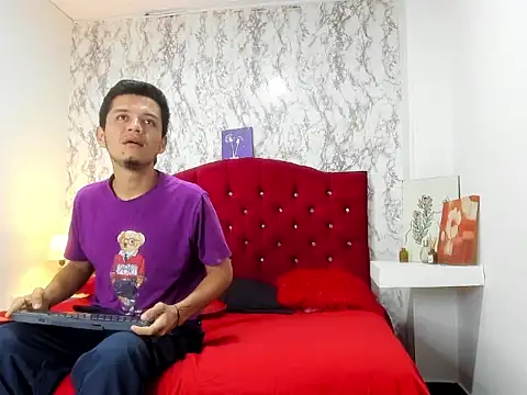 Alejandra and James  online show from March 30, 11:22 am