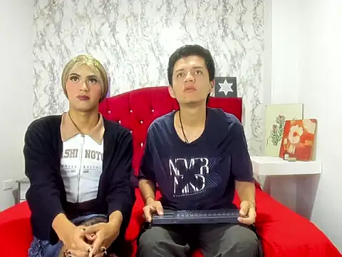 Alejandra and James  online show from April 11, 11:36 am