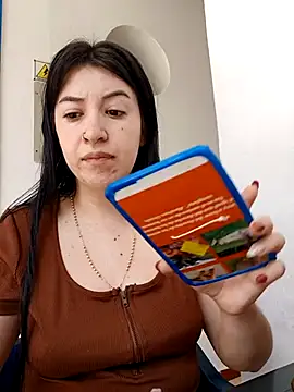 Snapshot of AvaVictori chatting on May 6, 6:34 pm AvaVictori online show from May 6, 6:34 pm