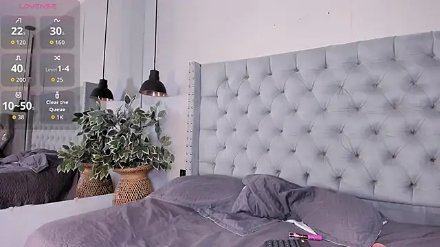 ivy leee online show from May 6, 7:51 pm