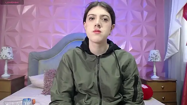 Scarlet Honey  online show from March 27, 7:48 pm