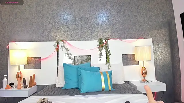 anna  lu online show from May 4, 3:48 pm