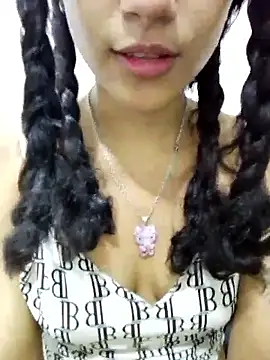 Yi Uzi online show from May 26, 1:47 am