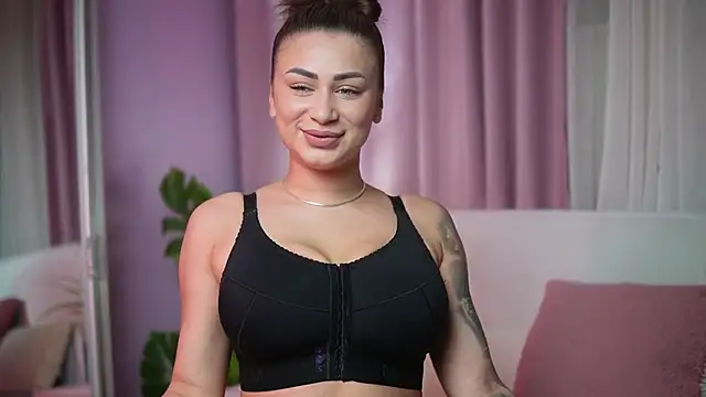 AmeliaBarbie online show from April 15, 6:45 pm