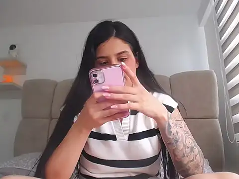 SofiaBanks  online show from April 5, 10:05 pm