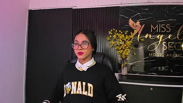 Miss KhalifaDoll online show from April 1, 4:03 am