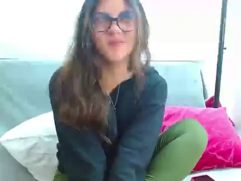 Violet Donell online show from May 8, 2:37 am