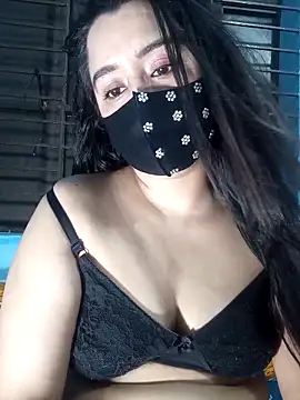 Choco Maw online show from April 3, 7:20 pm