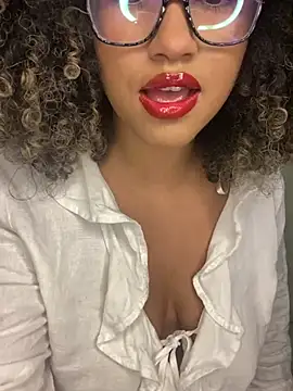 Kendra curly online show from June 1, 12:11 am