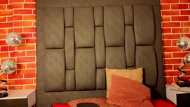 luxuryheavenn online show from March 27, 6:53 pm