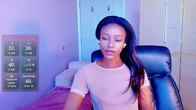 Amber Fae online show from May 12, 1:46 am