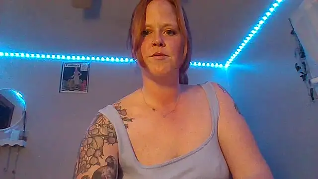 RedVelvetVixen online show from April 4, 12:50 am