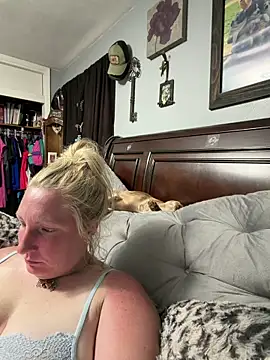 Snapshot of sweetkacibaby chatting on July 1, 1:06 am sweetkacibaby online show from July 1, 1:06 am