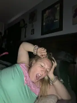 sweetkacibaby online show from May 21, 11:51 am
