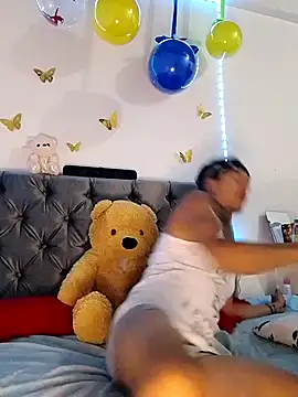 Snapshot of ANDRES_URRIETA chatting on April 7, 10:06 am ANDRES URRIETA online show from April 7, 10:06 am