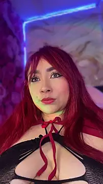 SweetLittleRed online show from May 12, 9:15 am