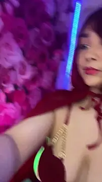 SweetLittleRed online show from June 7, 5:12 am