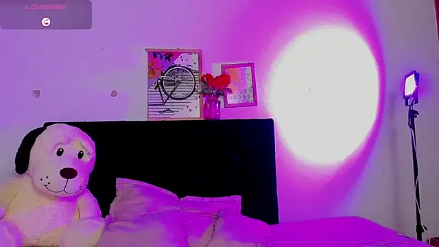 Snapshot of demony_deadboy chatting on March 29, 5:31 am demony deadboy online show from March 29, 5:31 am