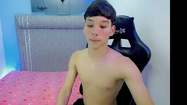 Snapshot of Angelito_66 chatting on April 4, 4:08 am Angelito 66 online show from April 4, 4:08 am