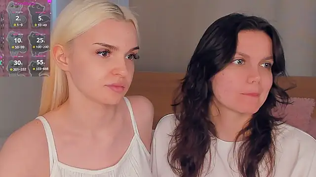 JuliannPaysour online show from April 17, 7:22 am