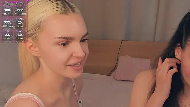 JuliannPaysour online show from April 25, 7:44 am