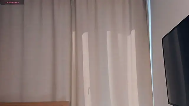 JuliannPaysour online show from March 30, 7:32 am
