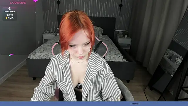 Loly Cuttie online show from April 14, 12:59 am