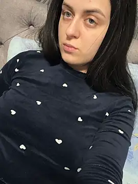 Velliaa online show from April 8, 8:10 pm